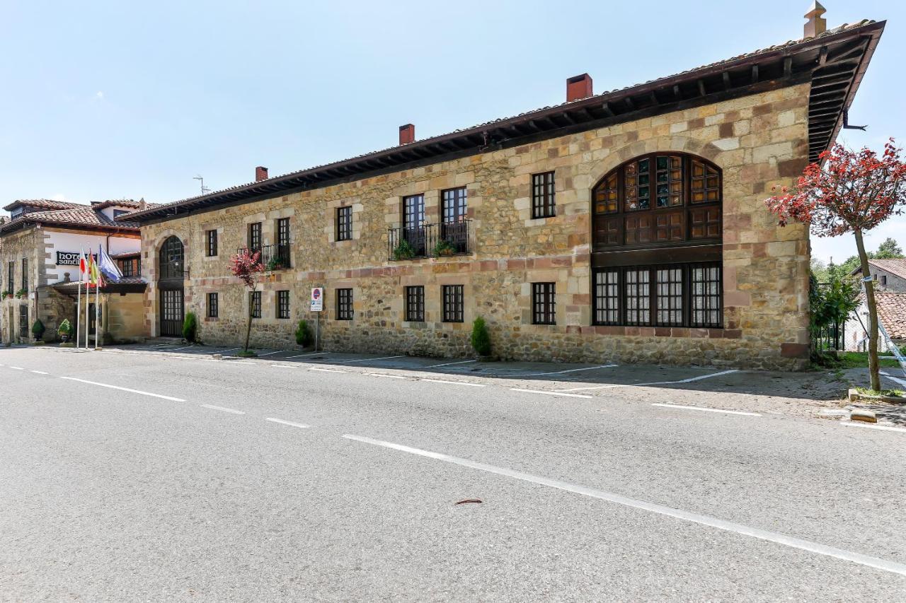 Hotel Santillana Santillana del Mar Esterno foto