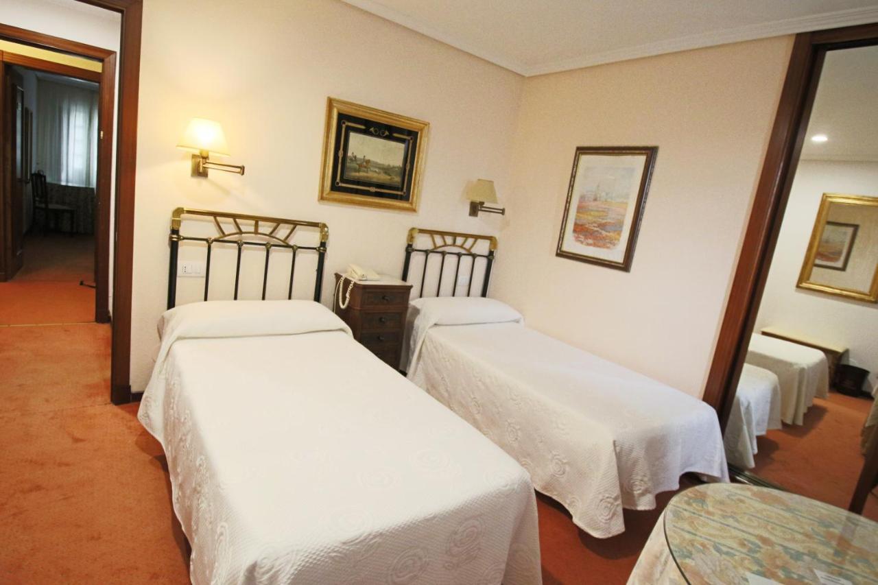 Hotel Santillana Santillana del Mar Esterno foto