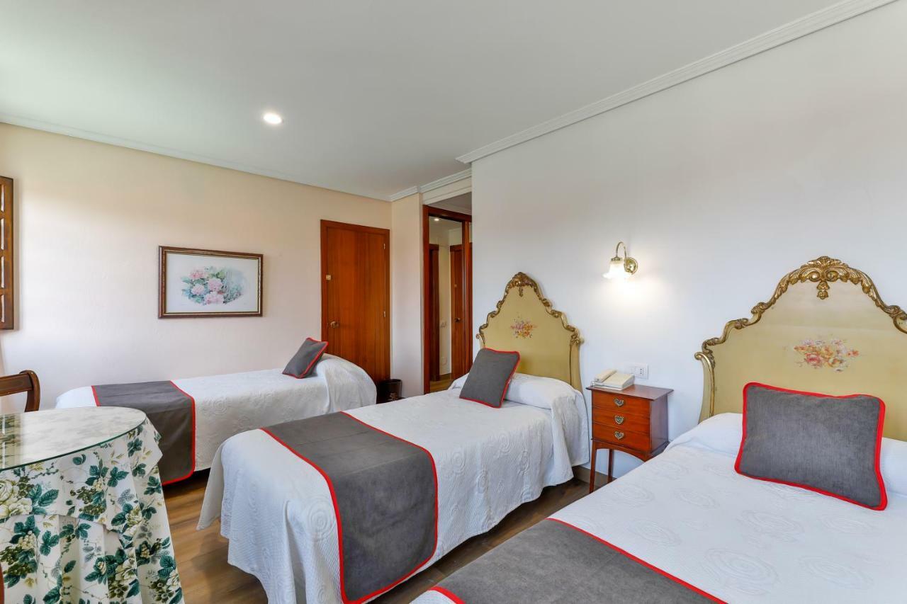 Hotel Santillana Santillana del Mar Esterno foto