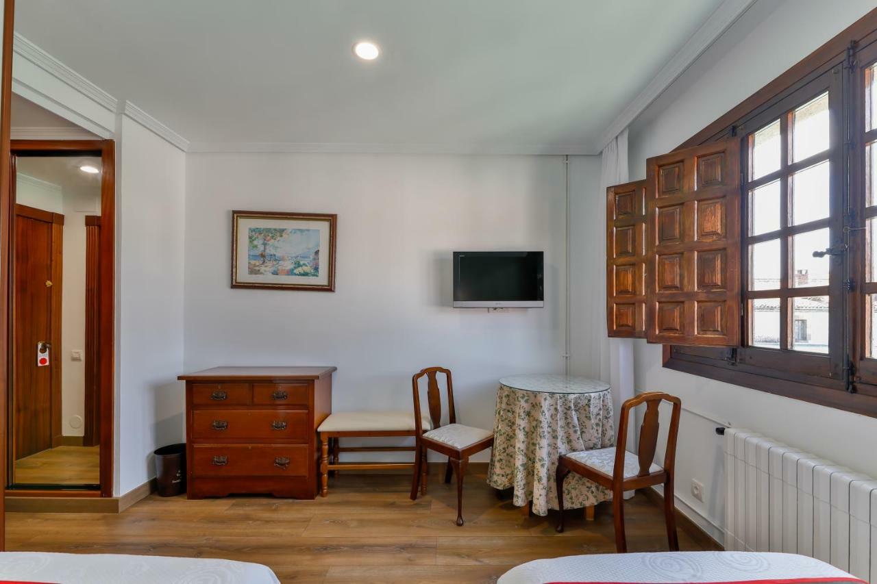 Hotel Santillana Santillana del Mar Esterno foto