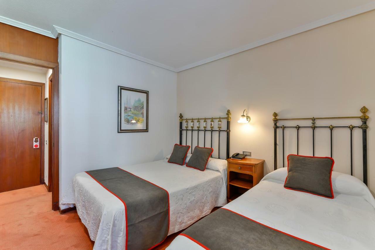 Hotel Santillana Santillana del Mar Esterno foto
