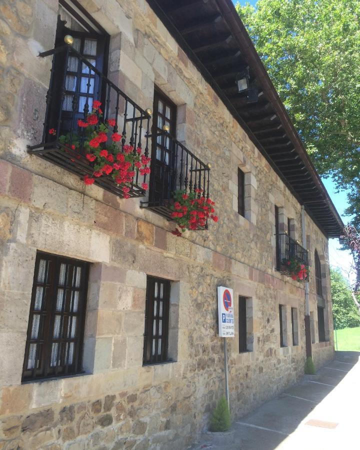 Hotel Santillana Santillana del Mar Esterno foto