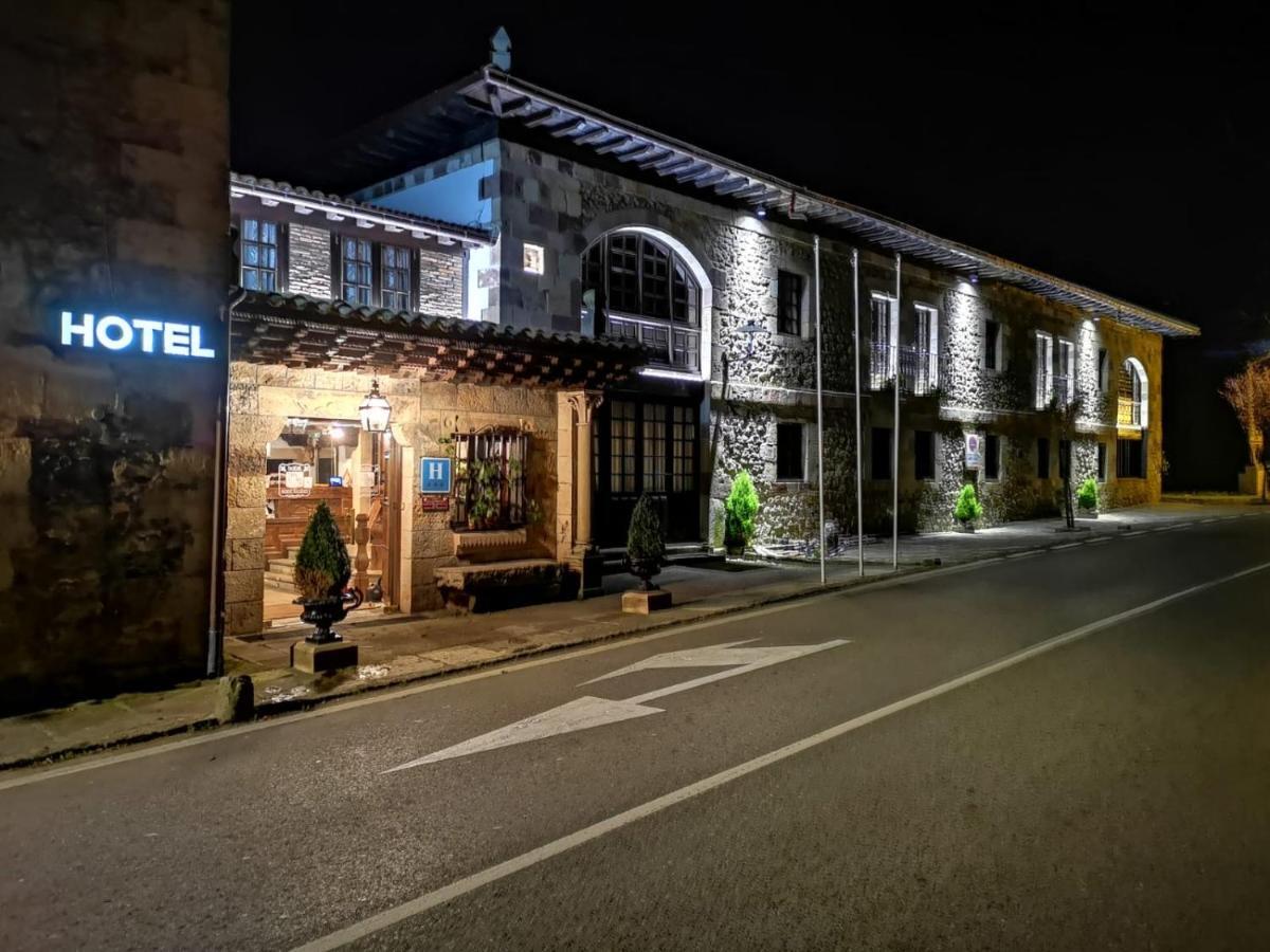 Hotel Santillana Santillana del Mar Esterno foto